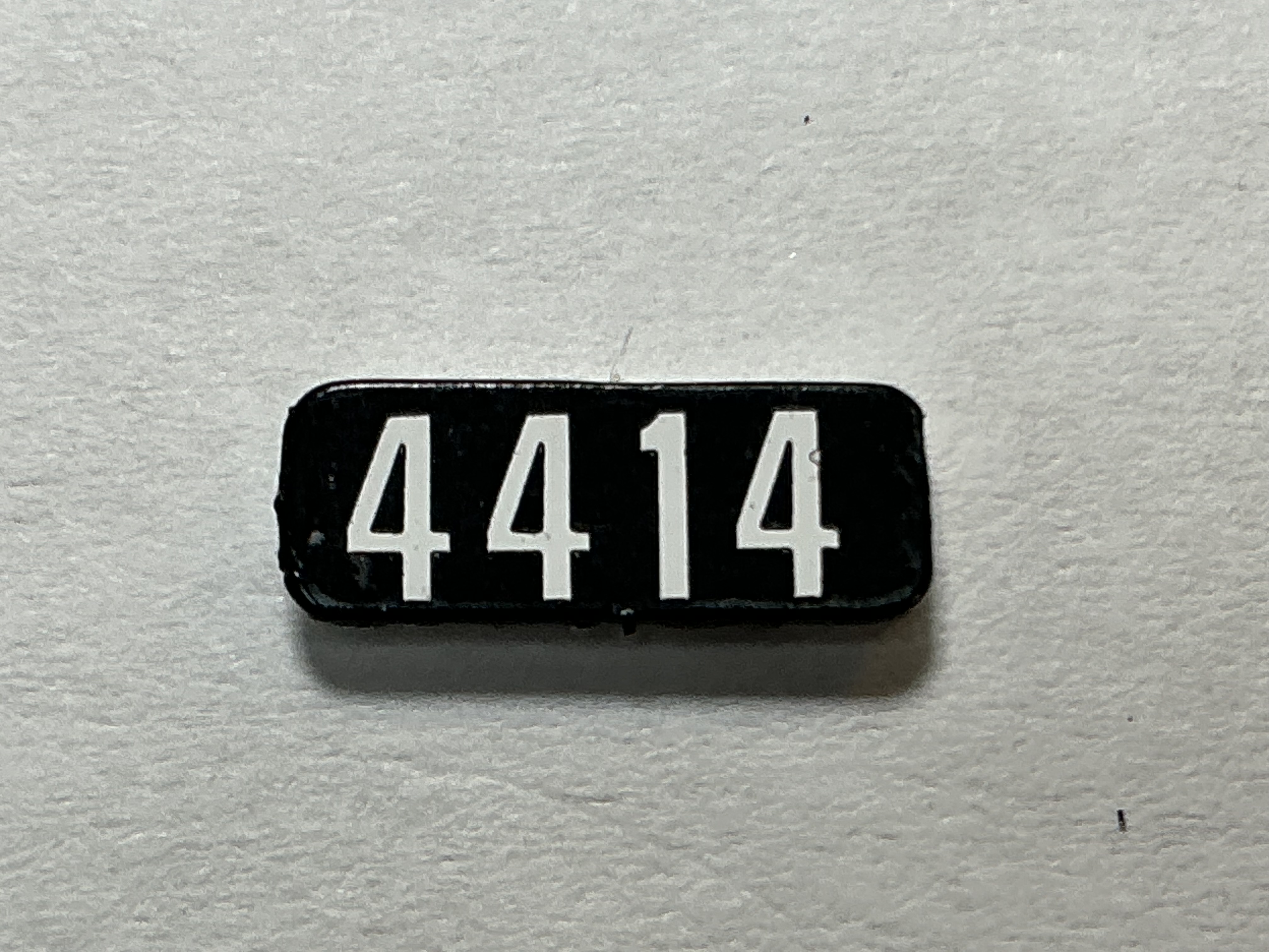 NUMBER BOARD / RH OR LH / FRONT OR REAR / #4414 / PREMIER GP-40