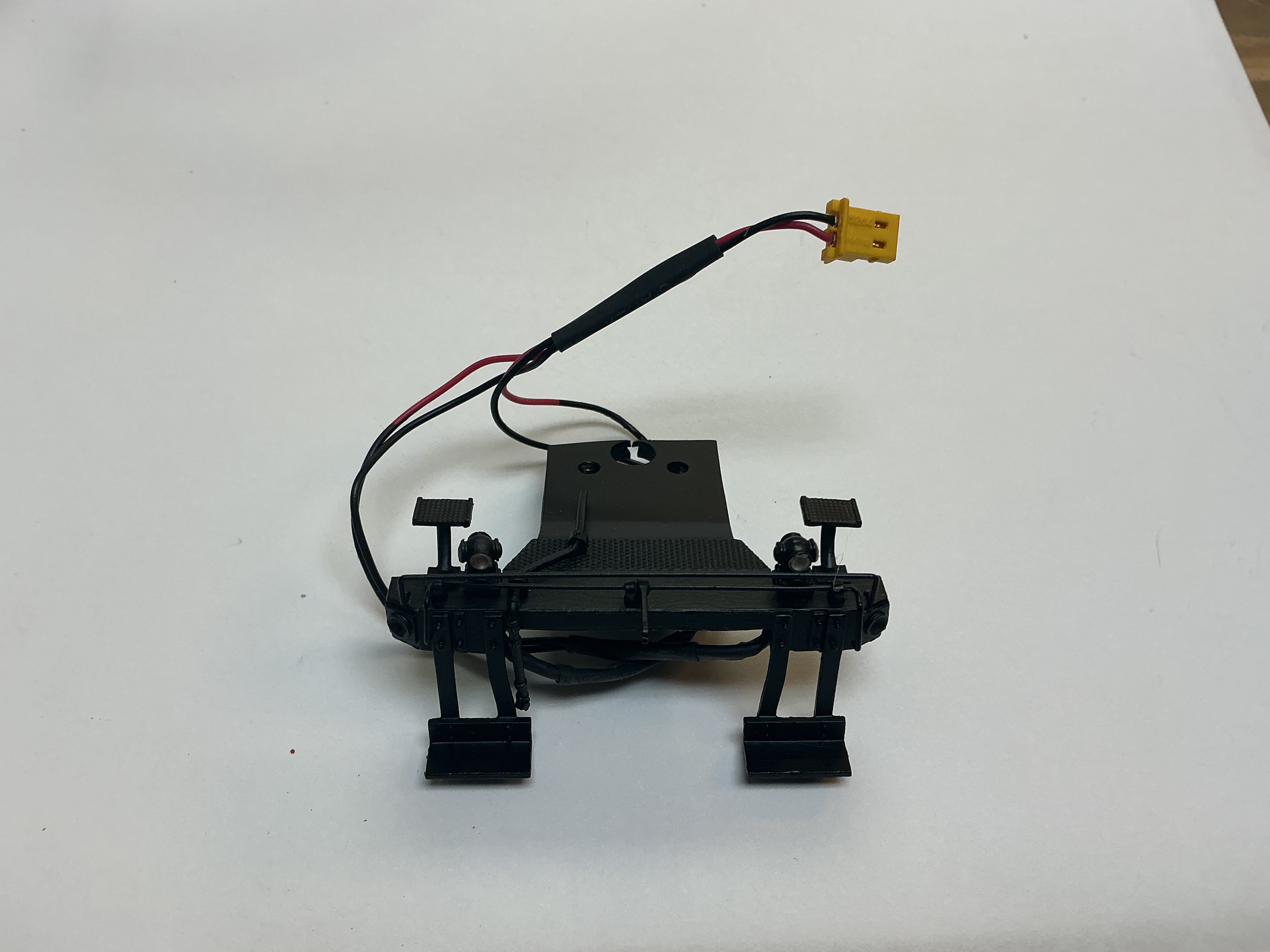 PILOT / COMPLETE / W/CLASS LAMP HOUSINGS & LEDs / 3-RAIL / BLACK / PREMIER A-5 SWITCHER 0-4-0