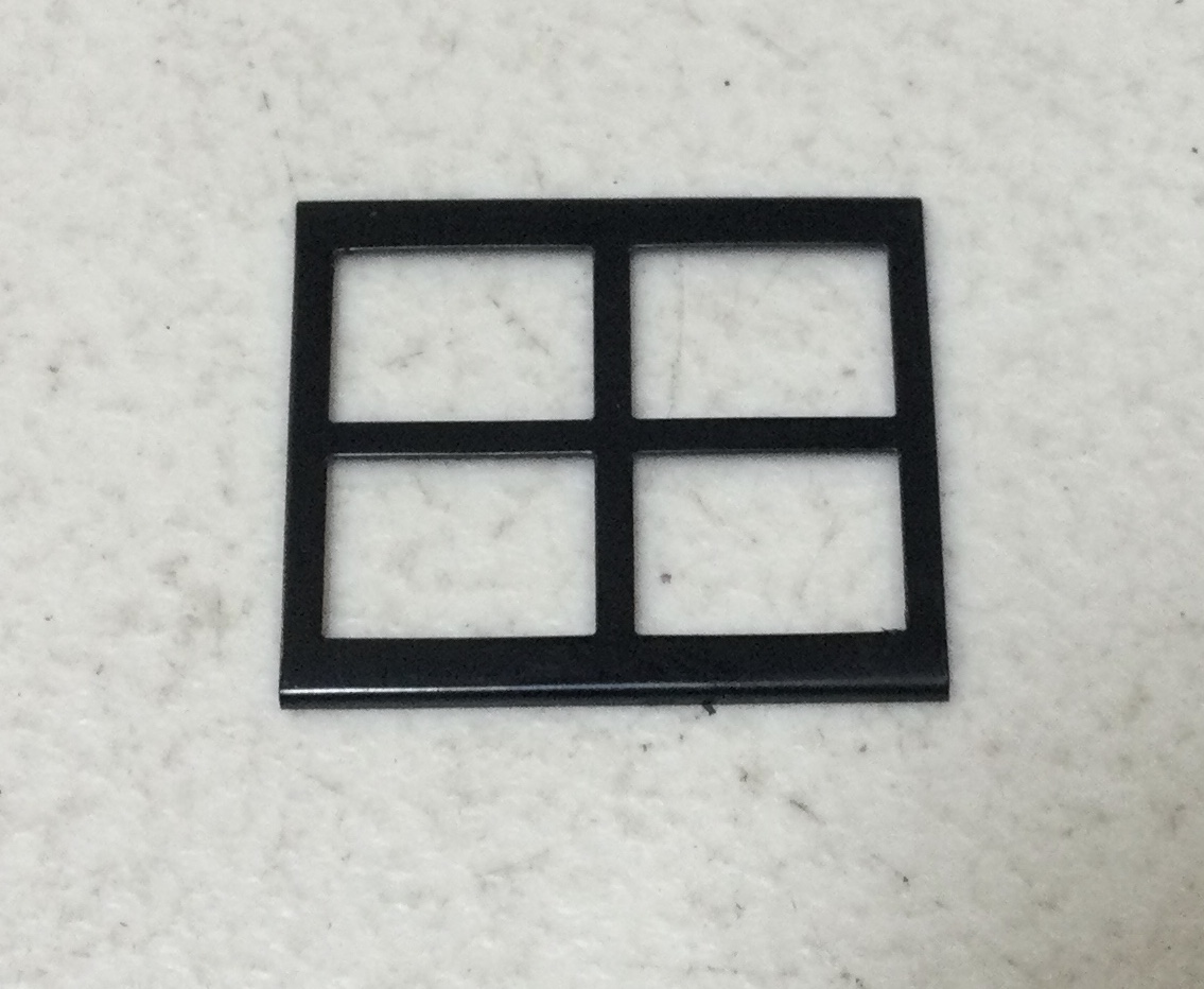 CAB WINDOW / 4-PANE / BLACK FRAME / LH OR RH / RAILKING ONE GAUGE CHALLENGER