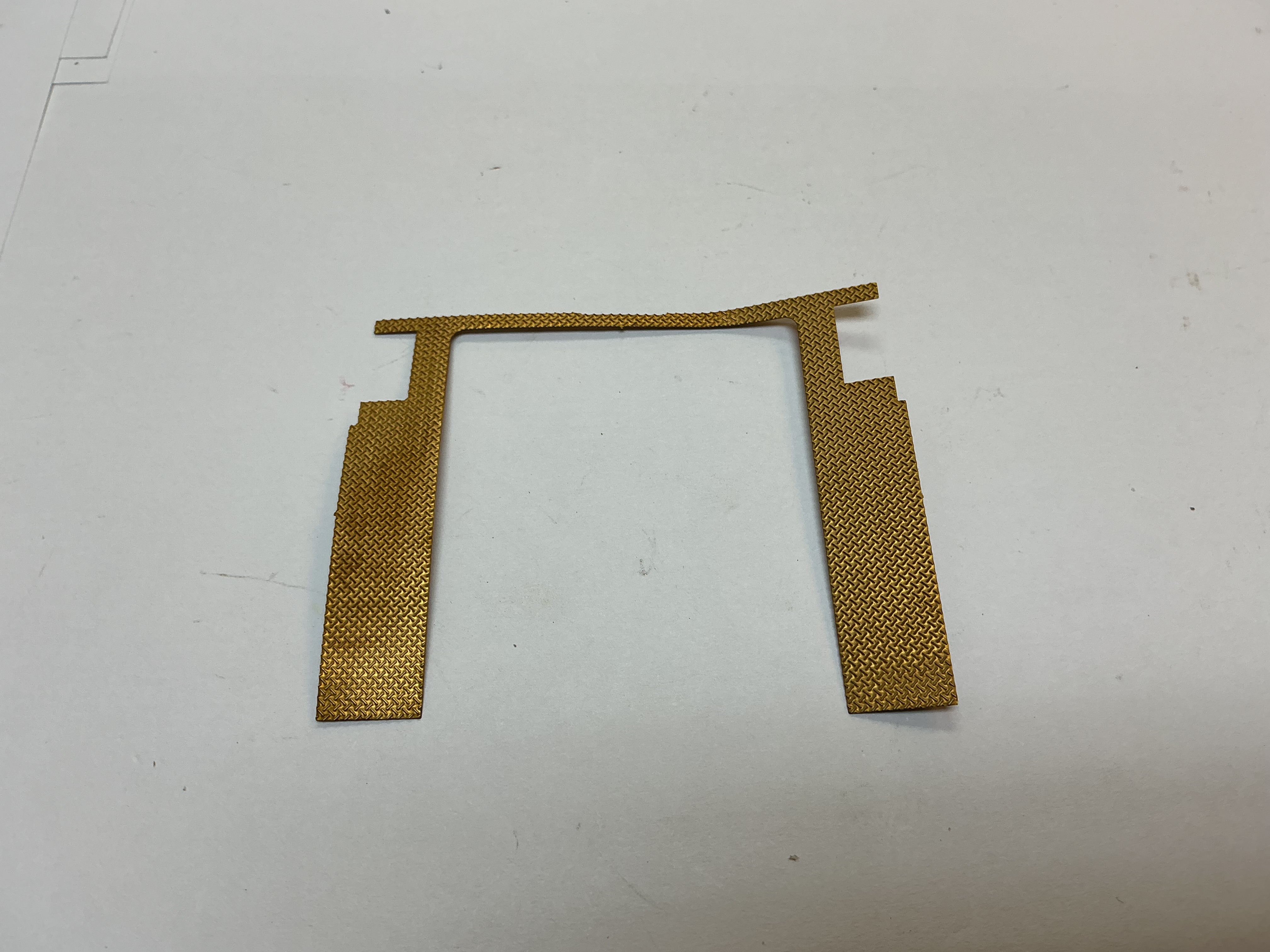 WALKWAY / TREADPLATE / FRONT OF CAB / LH & RH & PILOT / UNDECORATED / PREMIER E-44