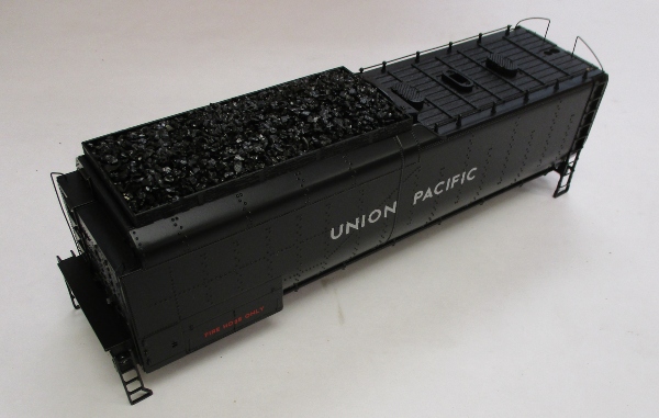 SHELL / TENDER / MISSING CENTER WATER HATCH & WARNING LIGHT / UP #4004 / PS 2 / PREMIER BIG BOY 4-8-8-4