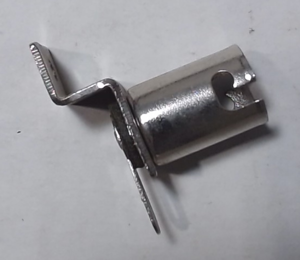 LAMP SOCKET / METAL / BAYONET / RAILKING OPERATING CAR WASH / RAILKING GAS STATION 