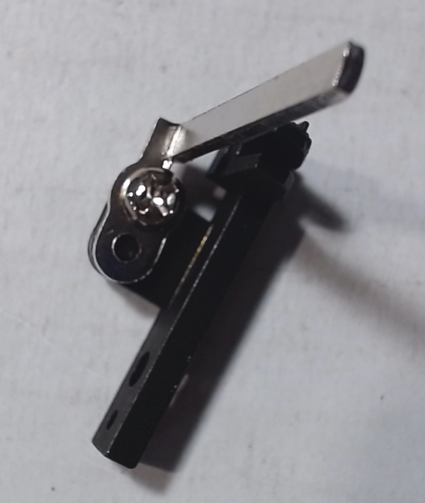 ECCENTRIC ROD GUIDE / W/CROSSHEAD GUIDE / LH FRONT / BLACK / RAILKING BIG BOY 4-8-8-4