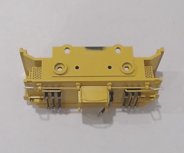 PILOT / REAR / FIXED / YELLOW / W/O BRAKE AIR LINE / RAILKING ONE GAUGE SD70ACE
