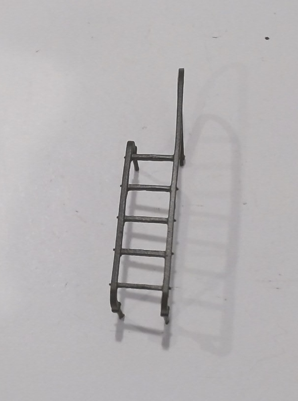 LADDER / DARK GREEN / TENDER / W/ONE CURVED RAILING / PREMIER PACIFIC 4-6-2