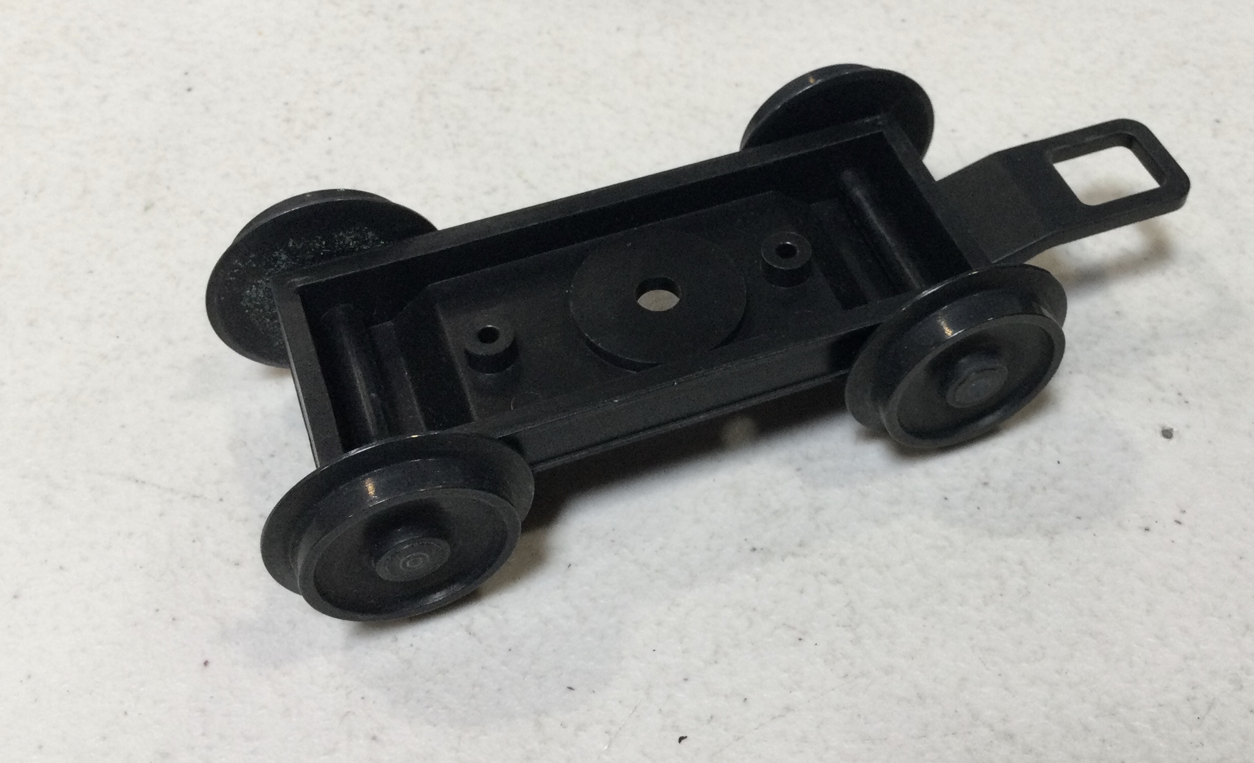 4-WHEEL PILOT TRUCK / BLACK / W/BLACKENED WHEELS / W/O CONTROL ARM / RAILKING ONE GAUGE BIG BOY & CHALLENGER