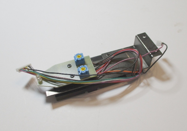 LED / BACK UP LIGHT / 2 POTS / MOUNTING BRACKET / TENDER / HO SCALE YELLOWSTONE 4-8-8-2