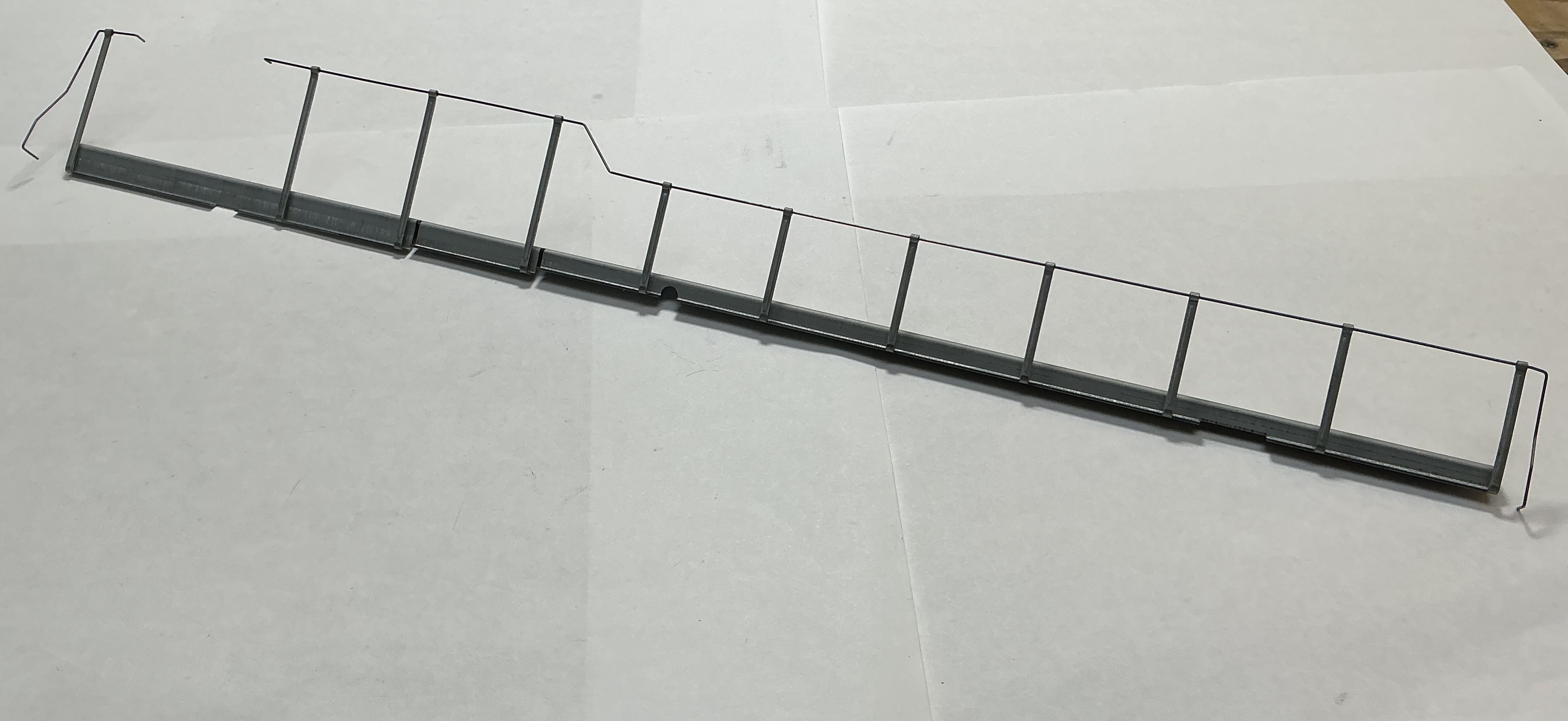 HANDRAIL / LONG / LH SIDE / UNDECORATED / PREMIER U30C