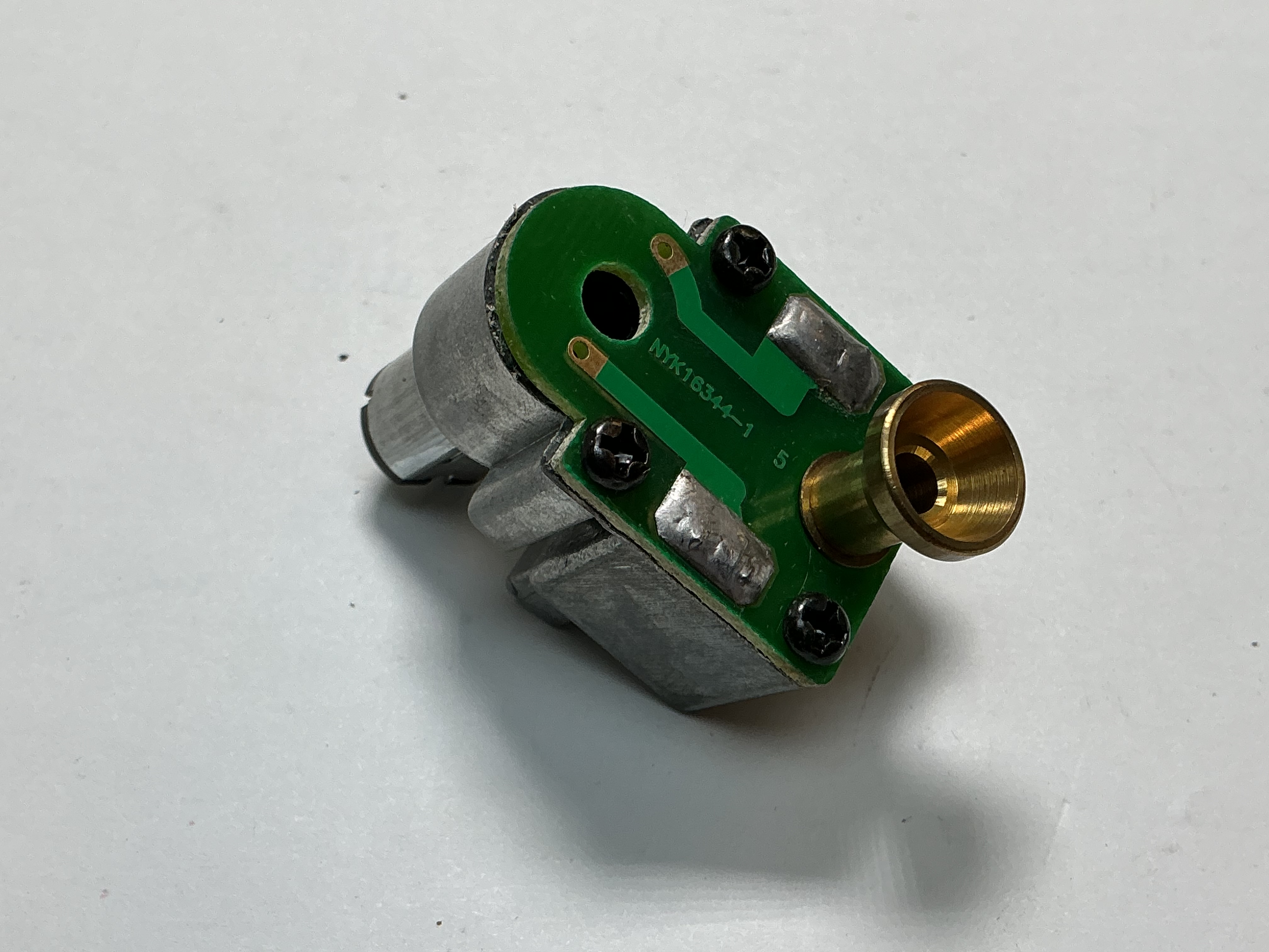 SMOKE UNIT / PS 2 & 3 / 7.45mm POST HEIGHT / 25mm W x 35.9mm L / W/BRASS CUP / PREMIER SD24