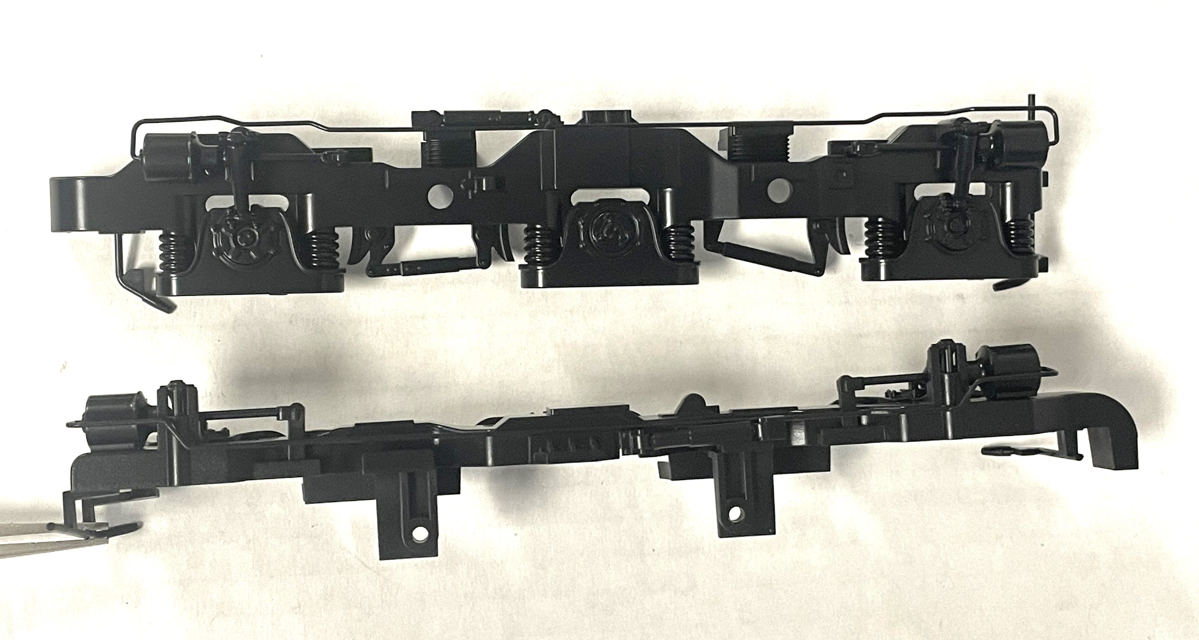 SIDE FRAME / 3-AXLE / HIGH ADHESION / RF OR LR / BLACK / RAILKING ONE GAUGE ES44AC