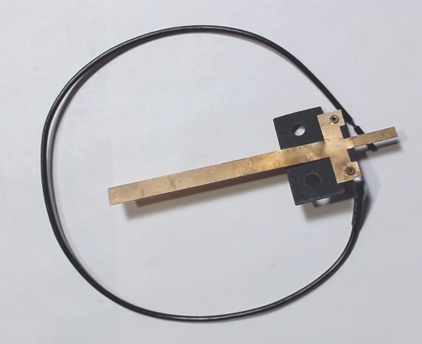 AXLE STRAP / 6-WHEEL TENDER TRUCK / 2 STRAPS / PS 2 & 3 / 65mm L / W/INSULATOR / PREMIER N&W J 4-8-4