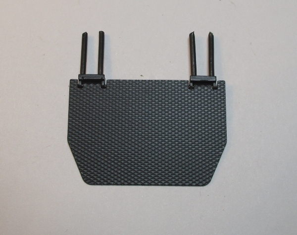 CAB APRON / BLACK / 3-RAIL / SHORT / W/HINGES / PREMIER 0-6-0 SWITCHER