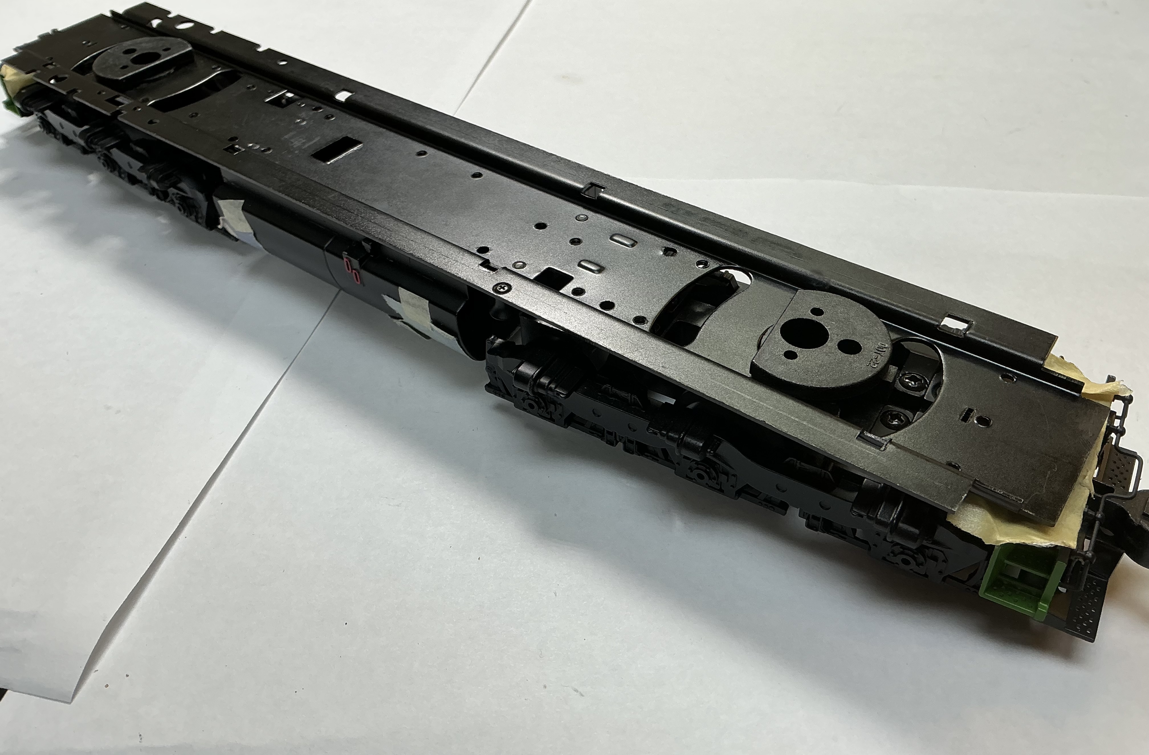 FRAME / COMPLETE / NON-POWERED / BLACK PILOT W/GREEN STEPS / PREMIER SD24