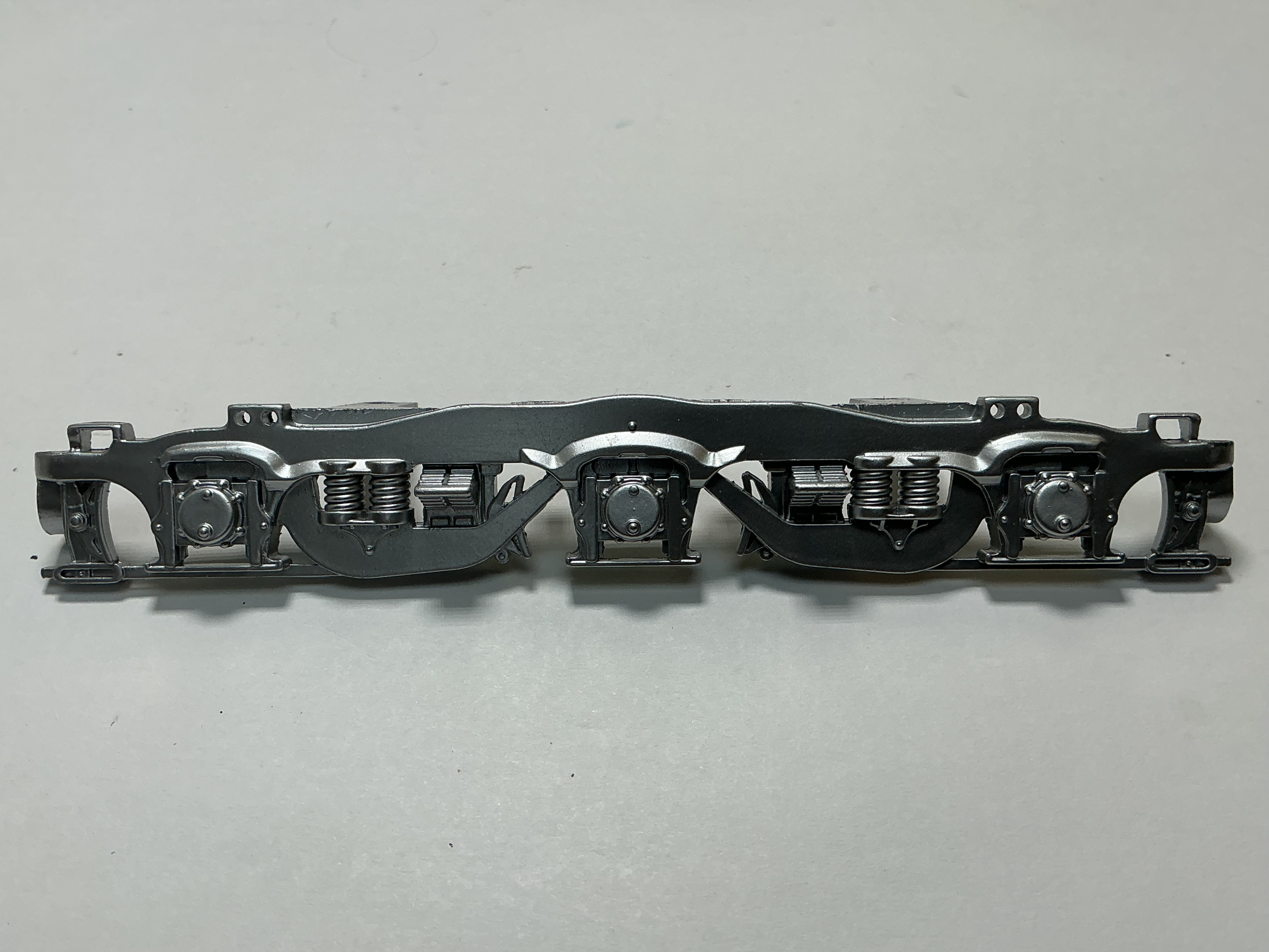 SIDE FRAME / 3-AXLE / LH / SILVER / PREMIER ALCO PA-1