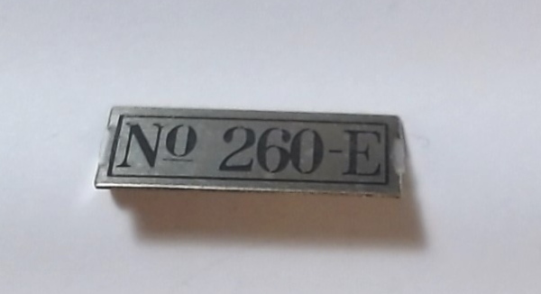 NAME PLATE / NICKEL / 260 / BLACK LETTERS