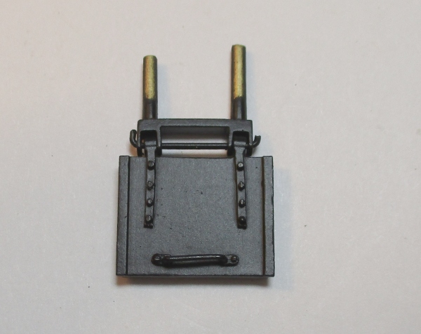 WATER HATCH / CENTER ONLY / TENDER DECK / W/HINGES / BLACK / PREMIER 0-6-0 SWITCHER