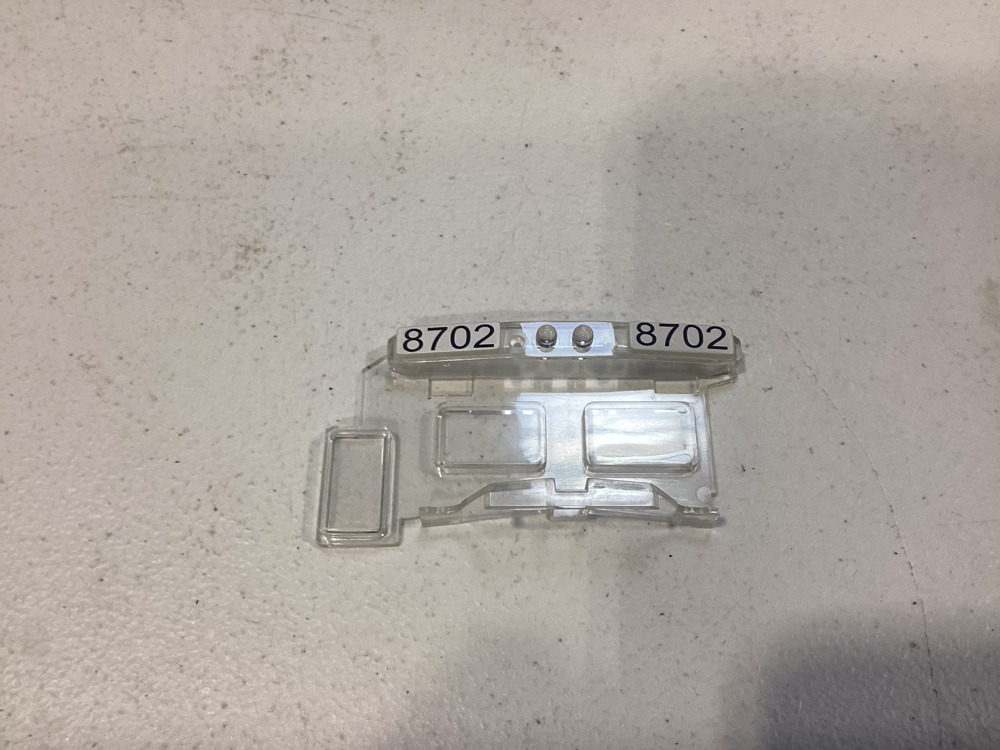 NUMBER BOARD / & WINDSHIELD INSERT / #8702 / NARROW NOSE /RAILKING  ONE GAUGE DASH-8