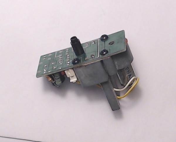 SMOKE UNIT / PS 1 / 26.1mm POST HEIGHT / 25mm W x 59mm L / BLACK STACK 11.7mm H / REVERSED / PREMIER FM TRAINMASTER