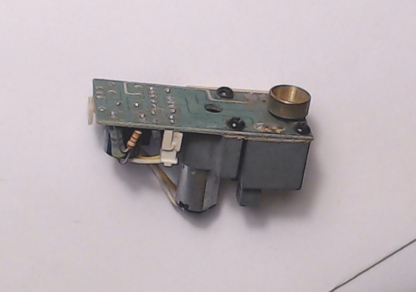 SMOKE UNIT / PS 1 / 7.5mm POST HEIGHT / 25.6mm W x 59.8mm L / BRASS CUP 6.3mm H / PREMIER M-1 STEAM ELECTRIC TURBINE