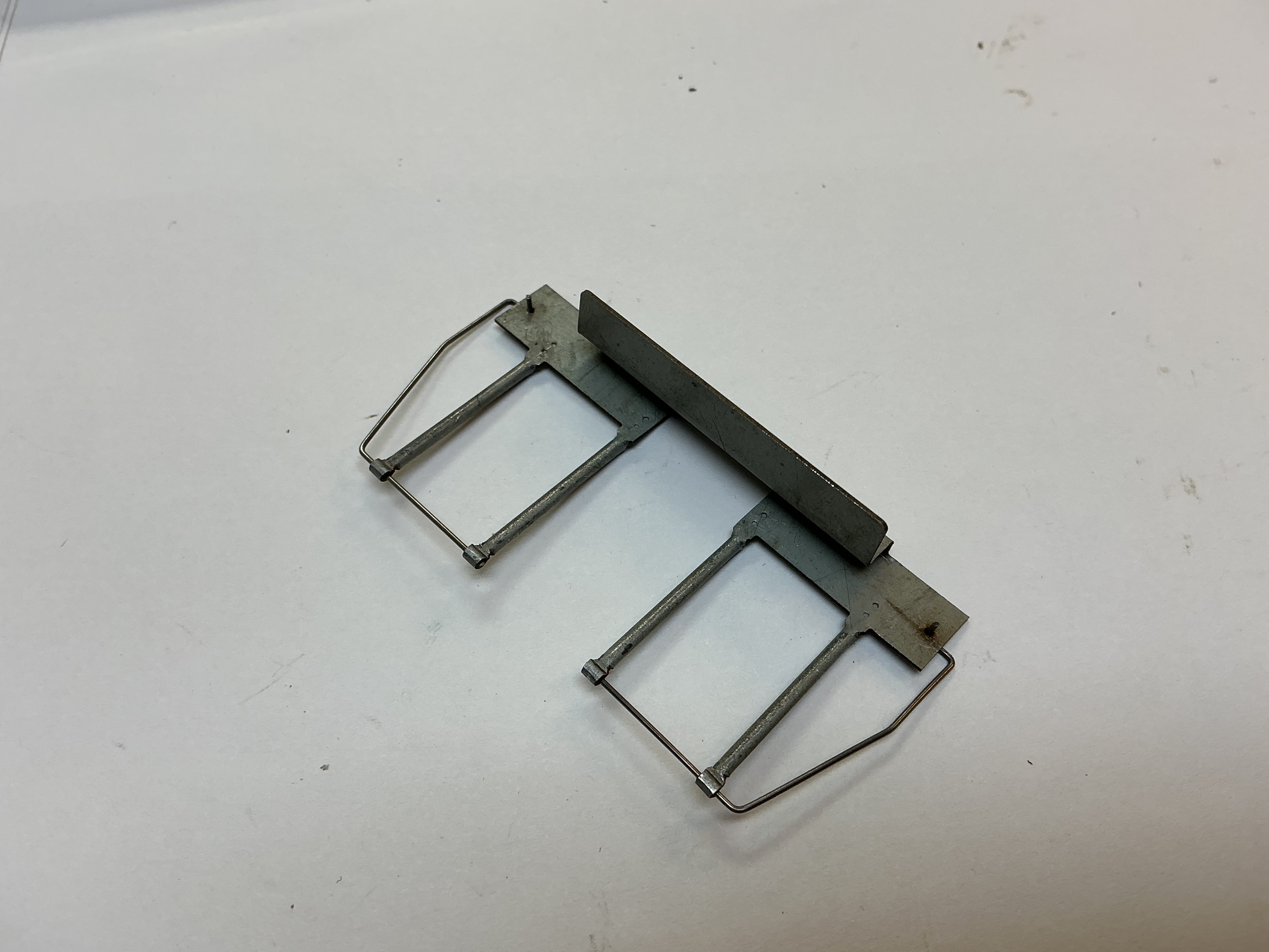 HANDRAIL / REAR / UNDECORATED / PREMIER E-44