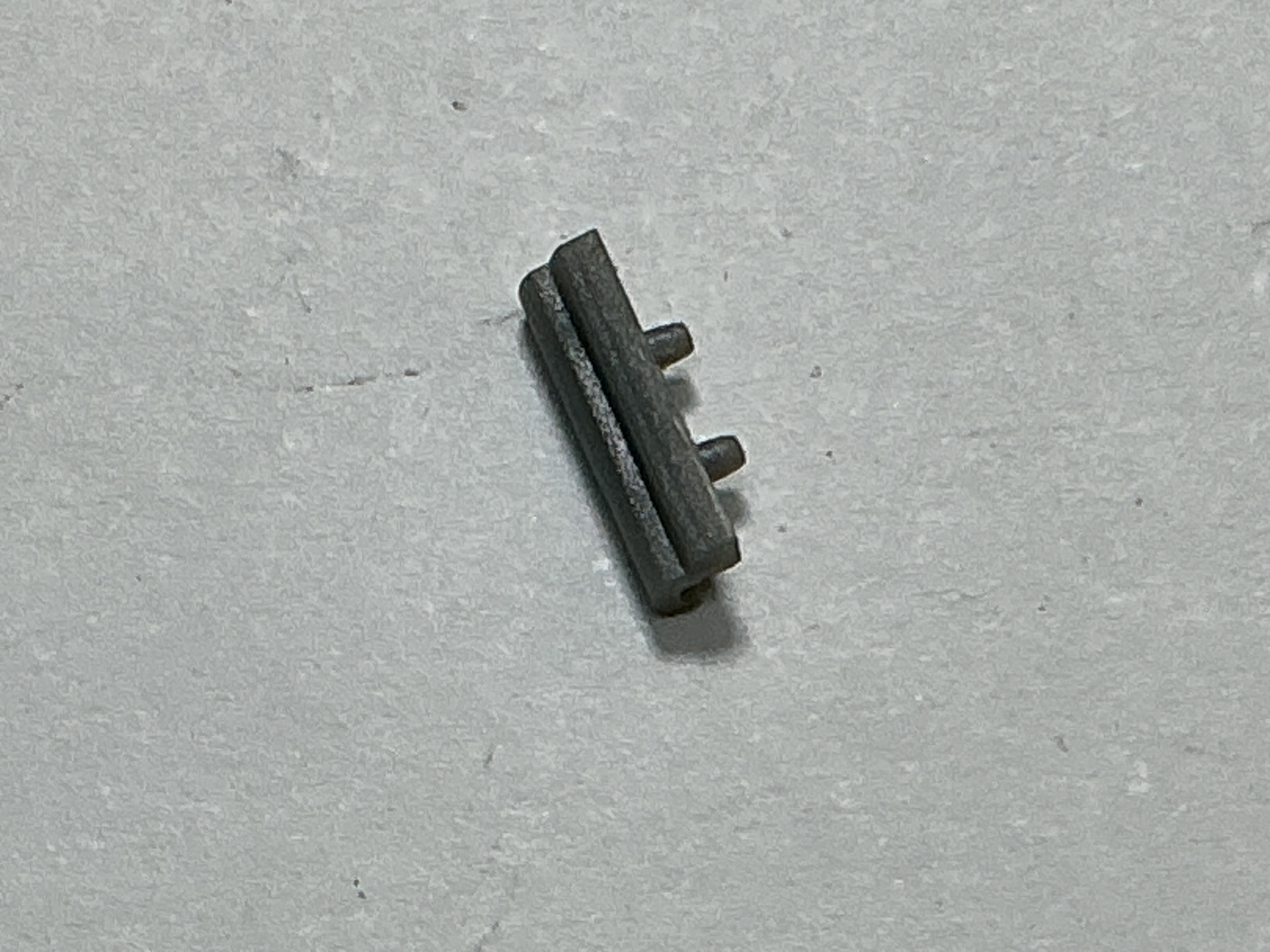HINGE / MU PLATFORM / UNDECORATED / FRONT OR REAR / USE WITH DG2150147 / PREMIER U30C