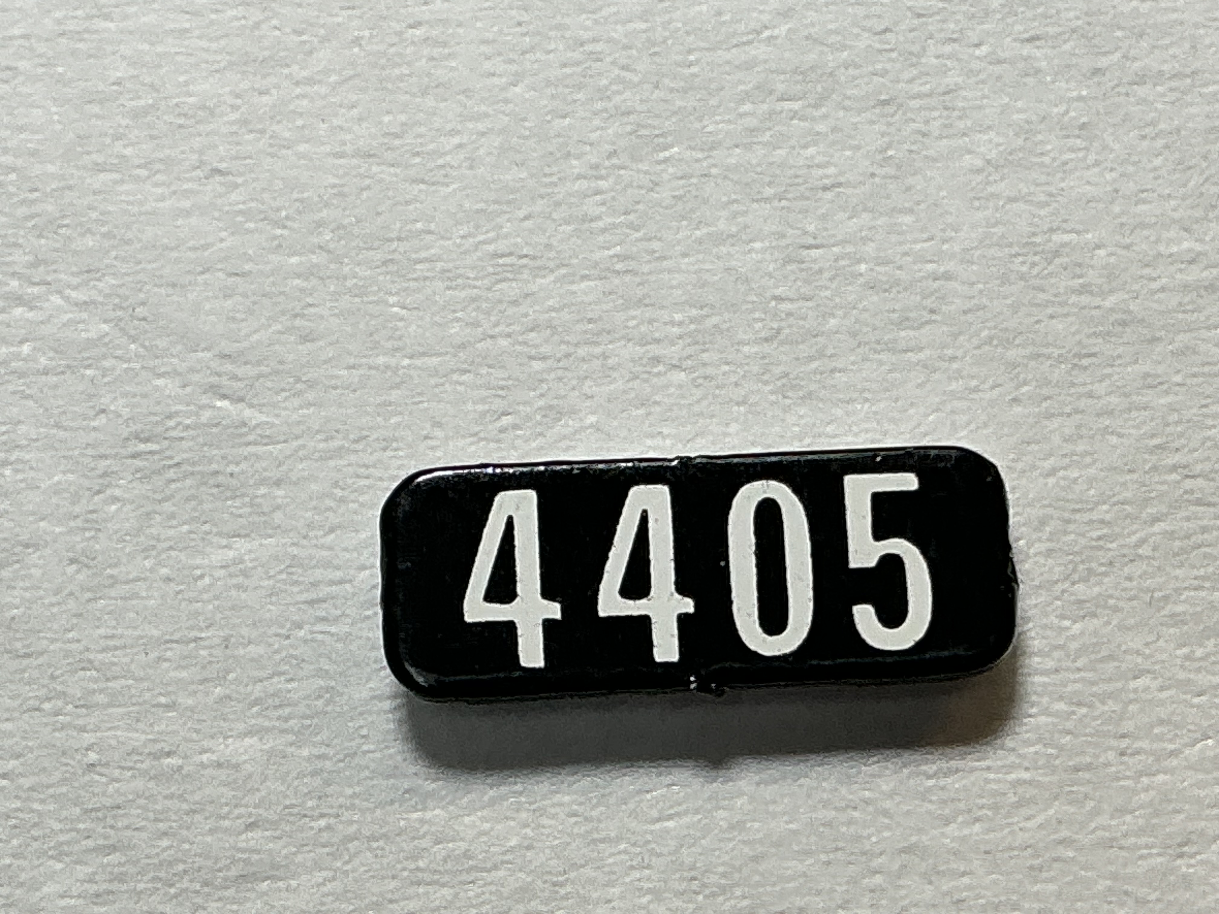 NUMBER BOARD / RH OR LH / FRONT OR REAR / #4405 / PREMIER GP-40