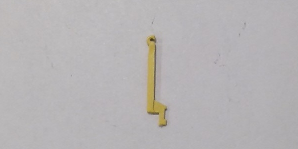 STANCHION / YELLOW / RH / BEHIND CAB DOOR / ILLINOIS TERMINAL / HO SCALE SD70ACE