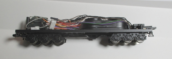 TENDER FLOOR / W/TRUCKS / SPEAKERS / DRAWBAR / HO SCALE N&W J CLASS 4-8-4