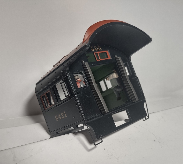 CAB / COMPLETE / W/WINDOWS / W/FIGURES / W/GLASS / PRR #8481 / PREMIER H-10 2-8-0