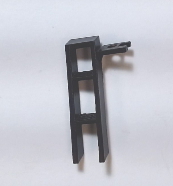 LADDER / PILOT TO BOILER / FRONT / RH / 3-STEP / BLACK / PREMIER SANTA FE HUDSON 4-6-4