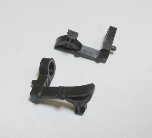 BRAKE SHOE / RF & LR / PLASTIC / BLACK / PREMIER 3-TRUCK & 4-TRUCK SHAY