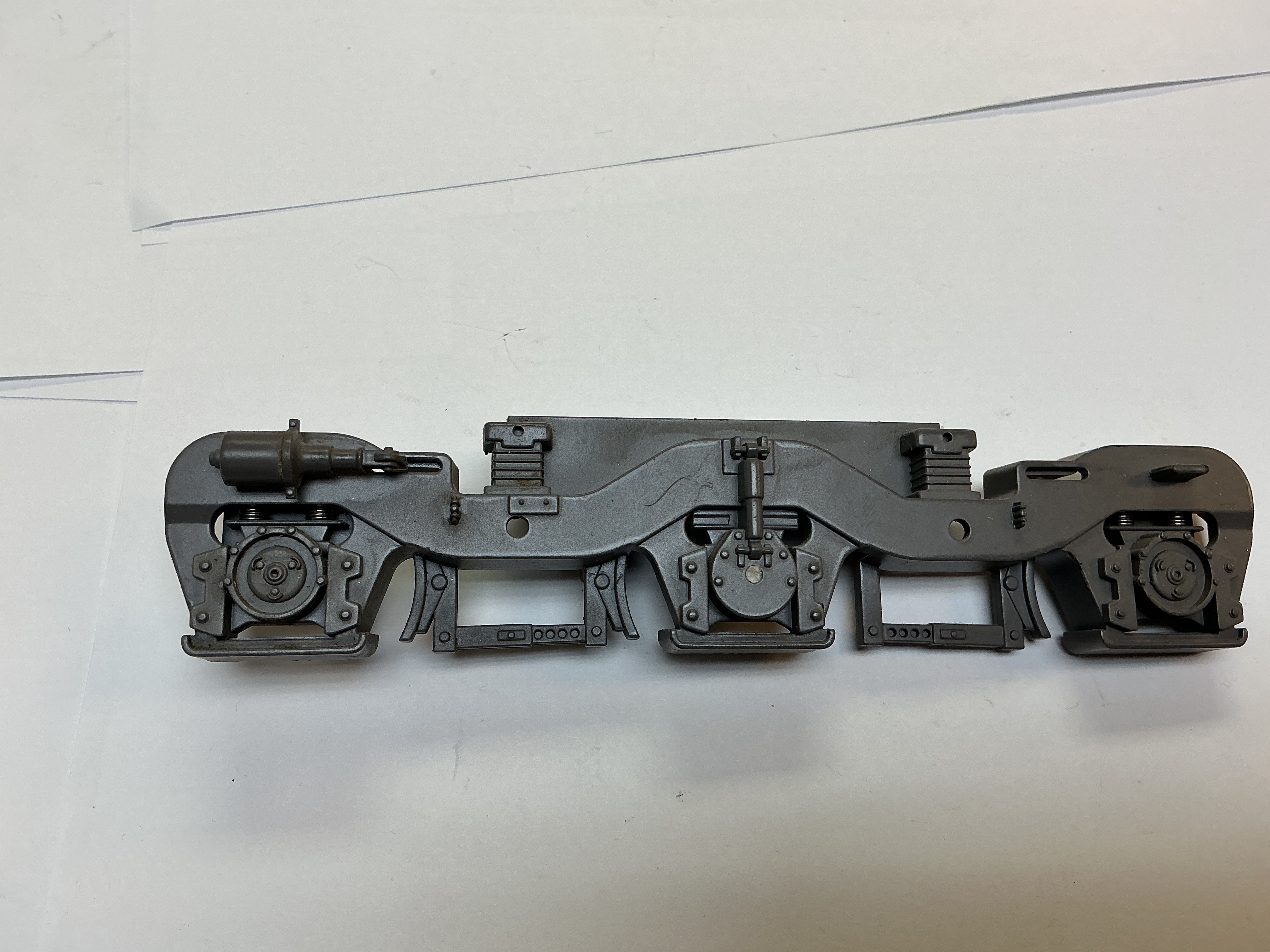 SIDE FRAME / 3-AXLE / UP GRAY / RAILKING ONE GAUGE DASH-8