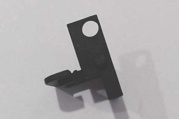 MOTION HANGER / PLATE / RH / BLACK / PREMIER J-1e & ESE HUDSON 4-6-4