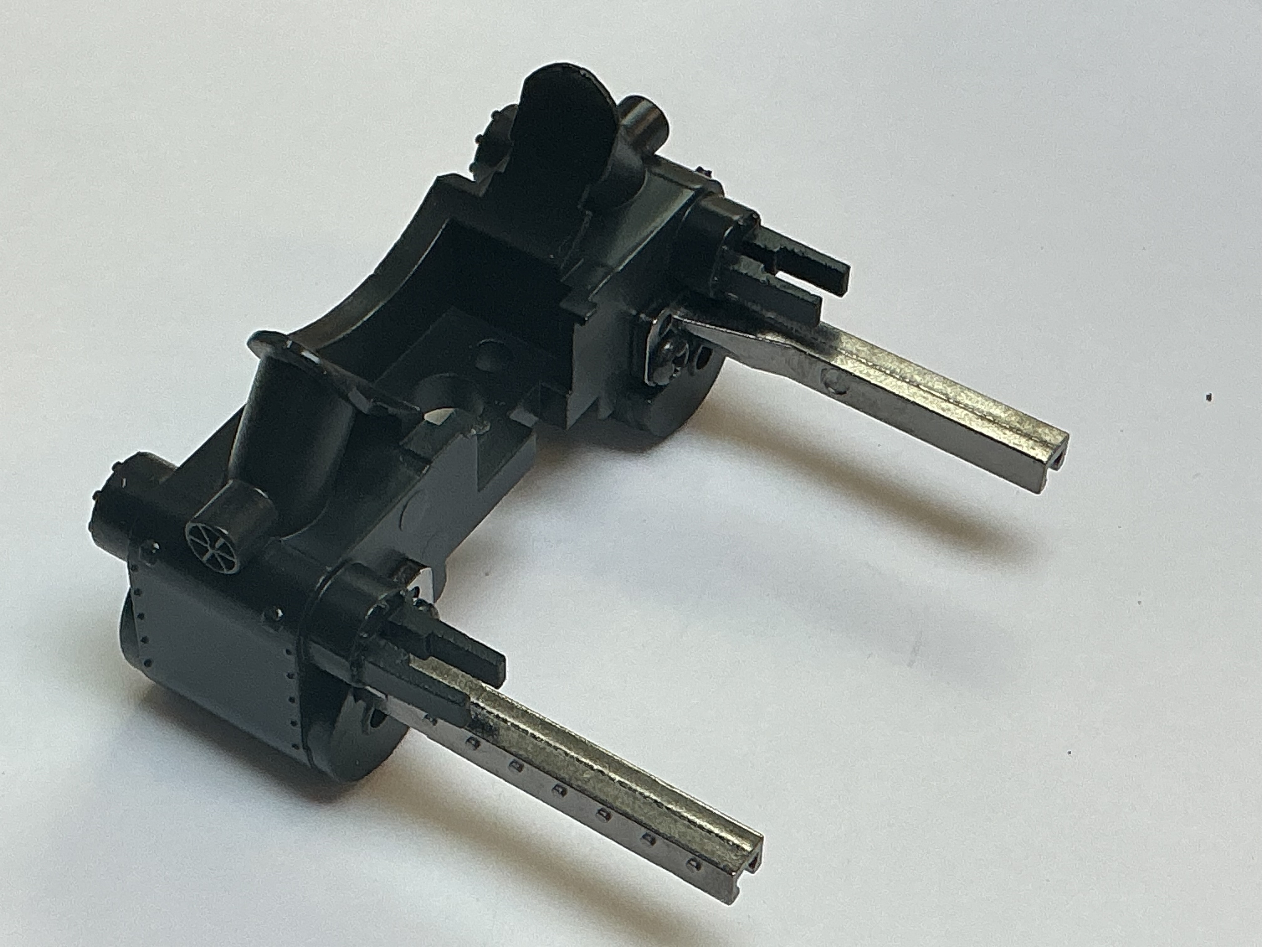 STEAM CHEST / W/BLACKENED CROSSHEAD GUIDES / BRUNSWICK GREEN / PREMIER L-1 MIKADO 2-8-2