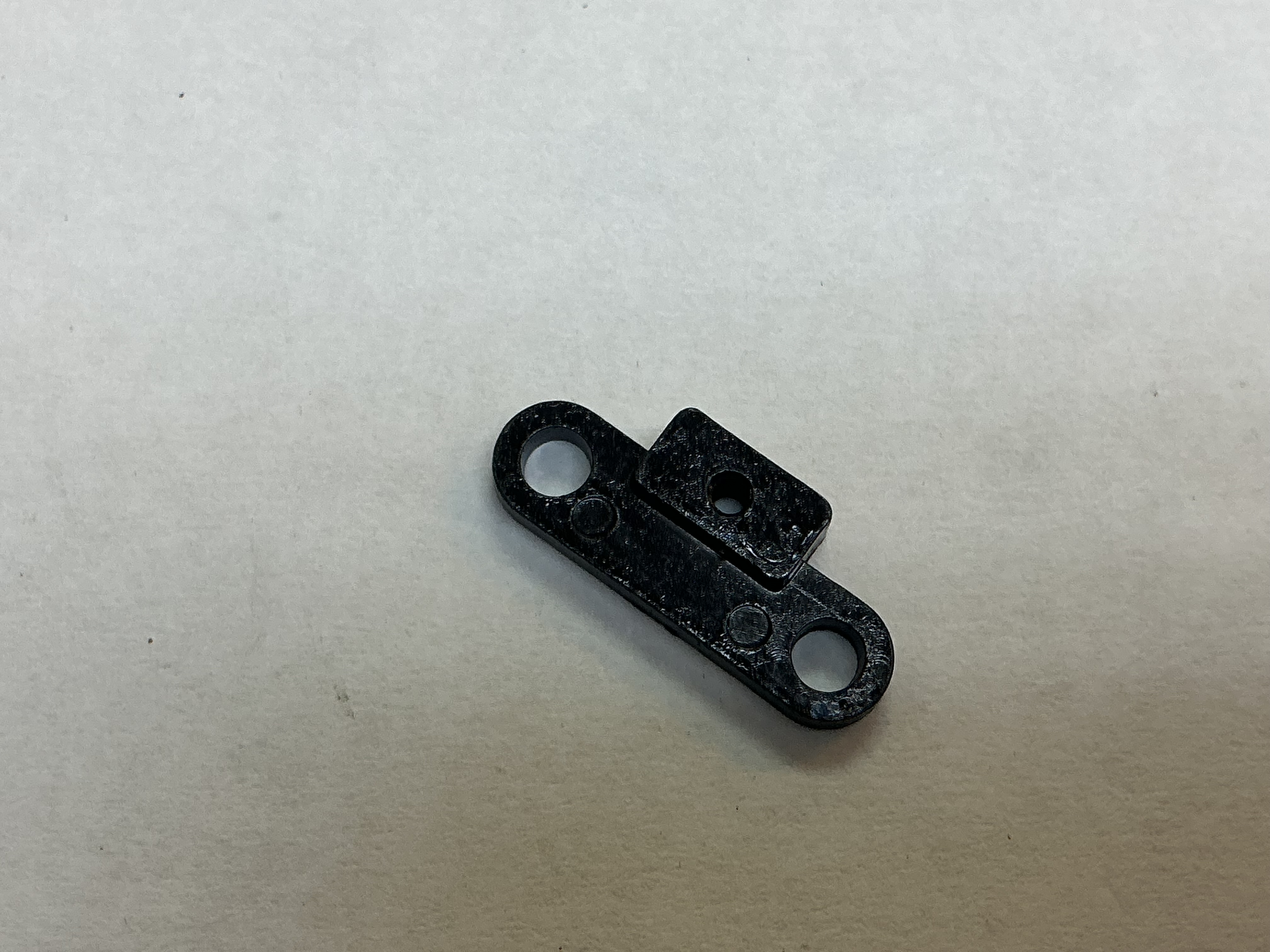 BRACKET / FRONT COUPLER / SCALE / SWIVEL / BLACK / W/O COUPLER / PREMIER EMPIRE STATE EXPRESS 4-6-4