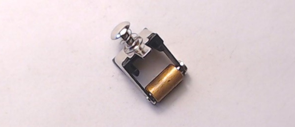 PICK UP / O GA / SINGLE / METAL RIVET / 5.85mm DIAM ROLLER / 11.6mm WIDE / FREIGHT & PASSENGER TRUCK