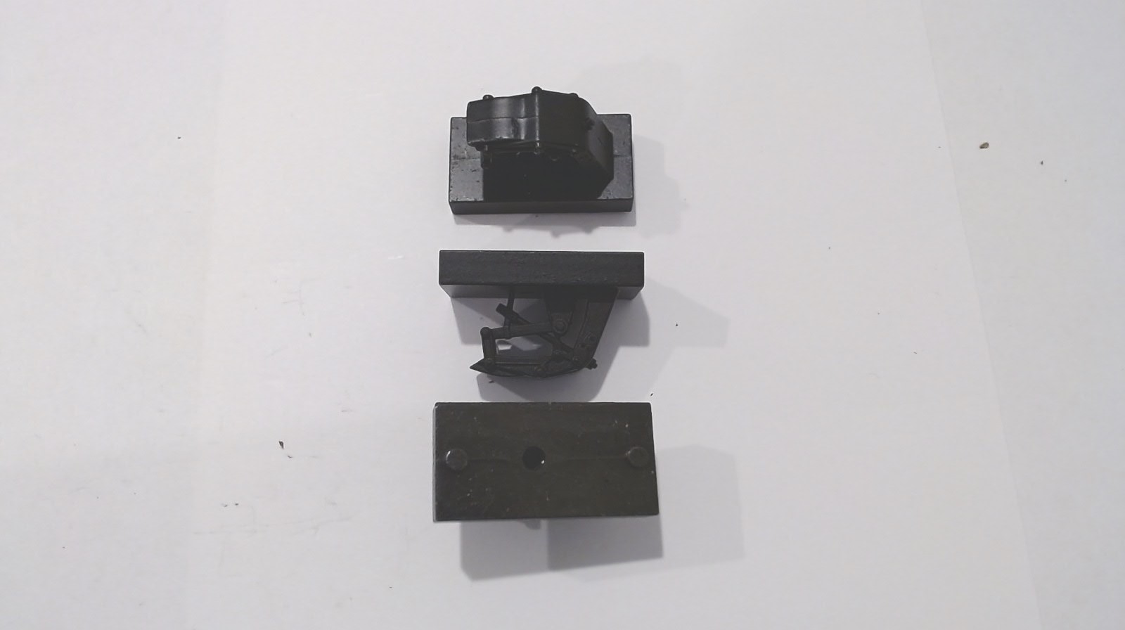 WATER SCOOP / DIE-CAST / BLACK / UNDERFRAME MOUNT ON TENDERS / RAILKING & PREMIER ALT# GA-1100018