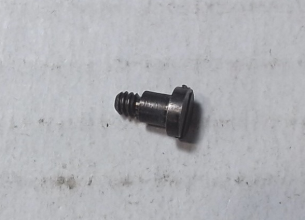 SHOULDER SCREW / (SHLDR LENGTH 0.09 in) / 5-40 x 0.255 in L x 0.135 in D / PREMIER Z-6 CHALLENGER STEAM PIPE PIVOT AT STEAMCHEST