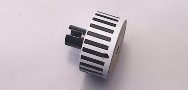 FLYWHEEL / W/DOG BONE COUPLING / 26.8mm DIAM x 13mm THICK / W/STRIPES / PREMIER STEAM LOCOMOTIVES