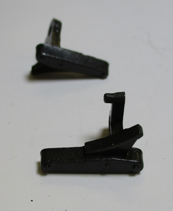 BRAKE SHOE / DIE-CAST / RH / 4TH DRIVER / PREMIER N&W J 4-8-4