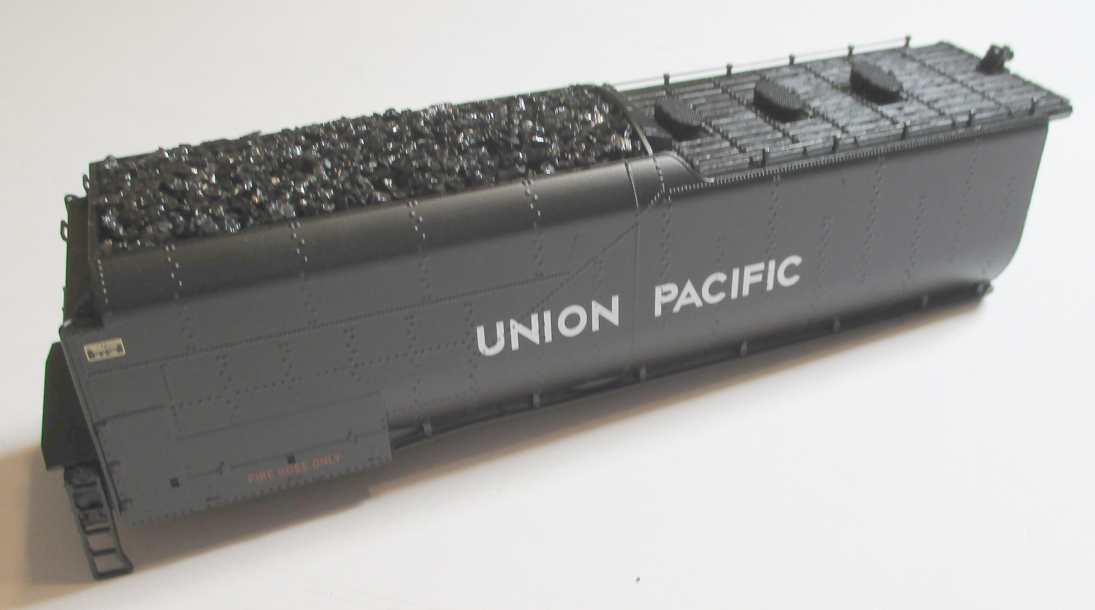 TENDER SHELL / DIE-CAST / W/O REAR COVER / HO SCALE BIG BOY 4-8-8-4