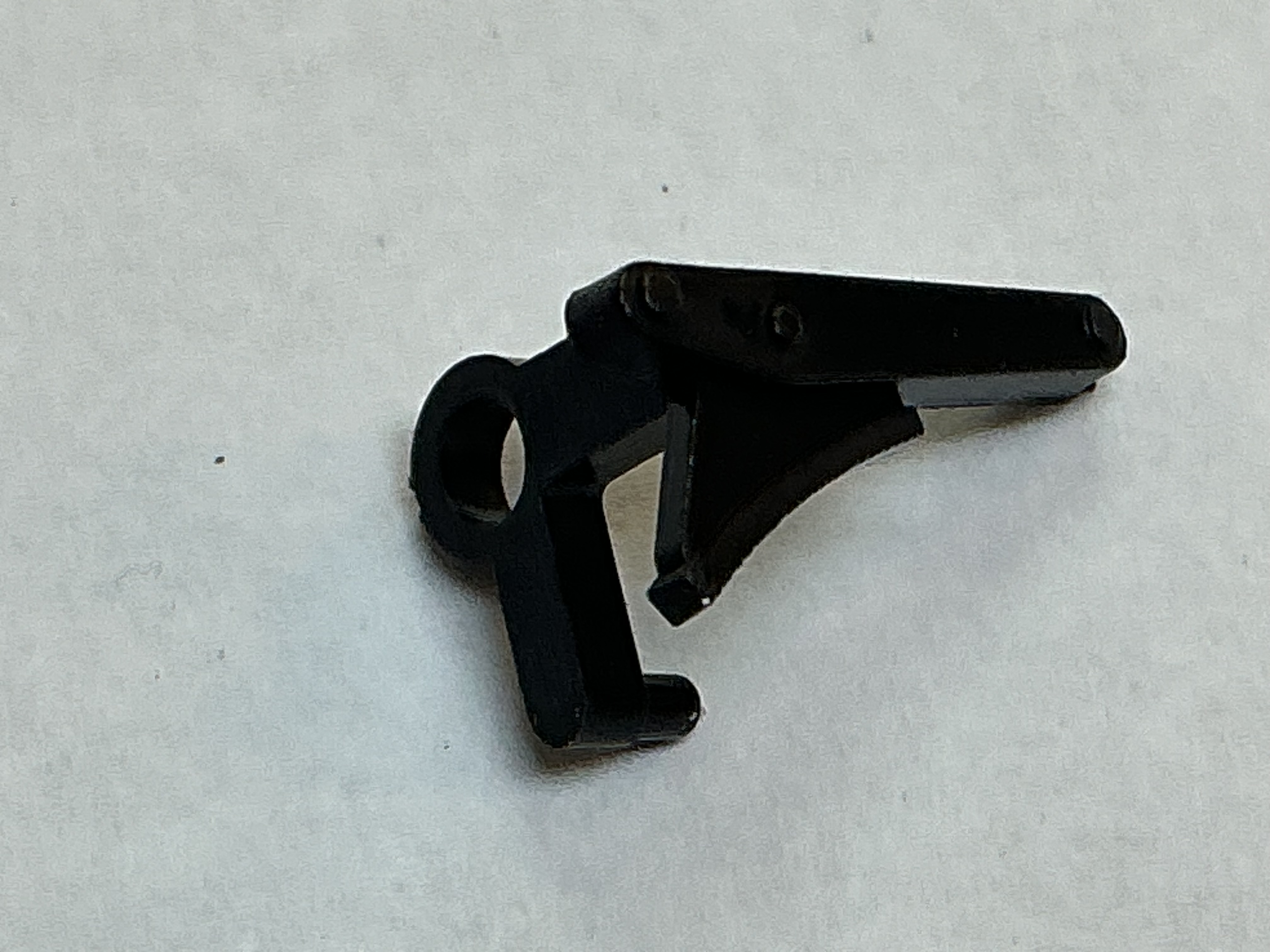 BRAKE SHOE / LH / SHORT / REAR / PLASTIC / BLACK / PREMIER ATSF NORTHERN 4-8-4