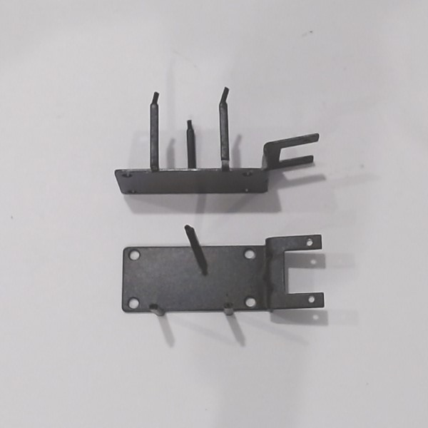 BRACKET / WIRE GUIDE / RECTANGULAR / 19.5mm W x 59.5mm L / 3 FOLDING TABS / GEAR BOX MOUNT / PREMIER STEAM LOCOMOTIVES 