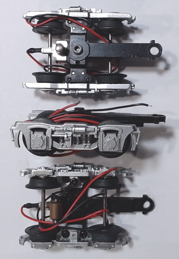 TRUCK / PASSENGER / 2-AXLE / W/O COUPLER / W/PICK UP / SILVER / PREMIER OBSERVATION CARS