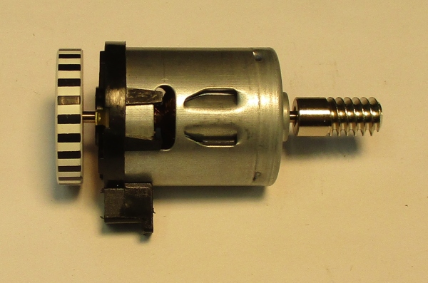 DC MOTOR / RS365SH / MD001-M8 / F/W 27mm D x 5mm THICK / WORM LENGTH 20.29mm TO 21.66mm / STRIPED / PS 2 BKT