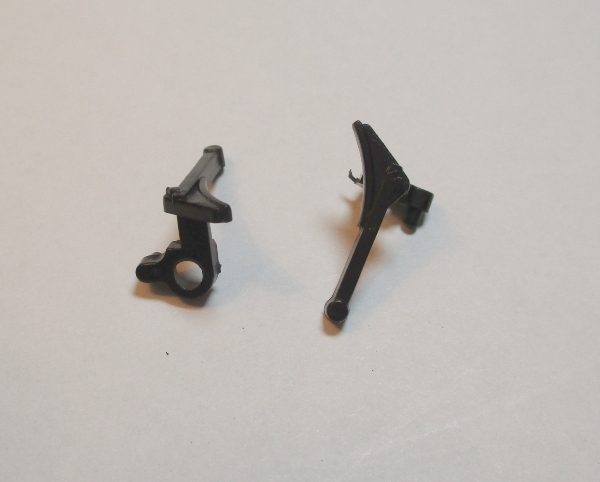 BRAKE SHOE / BLACK / RH FRONT / PLASTIC / DRIVERS 1-2-3-4 / PREMIER RUSSIAN DECAPOD 2-10-0
