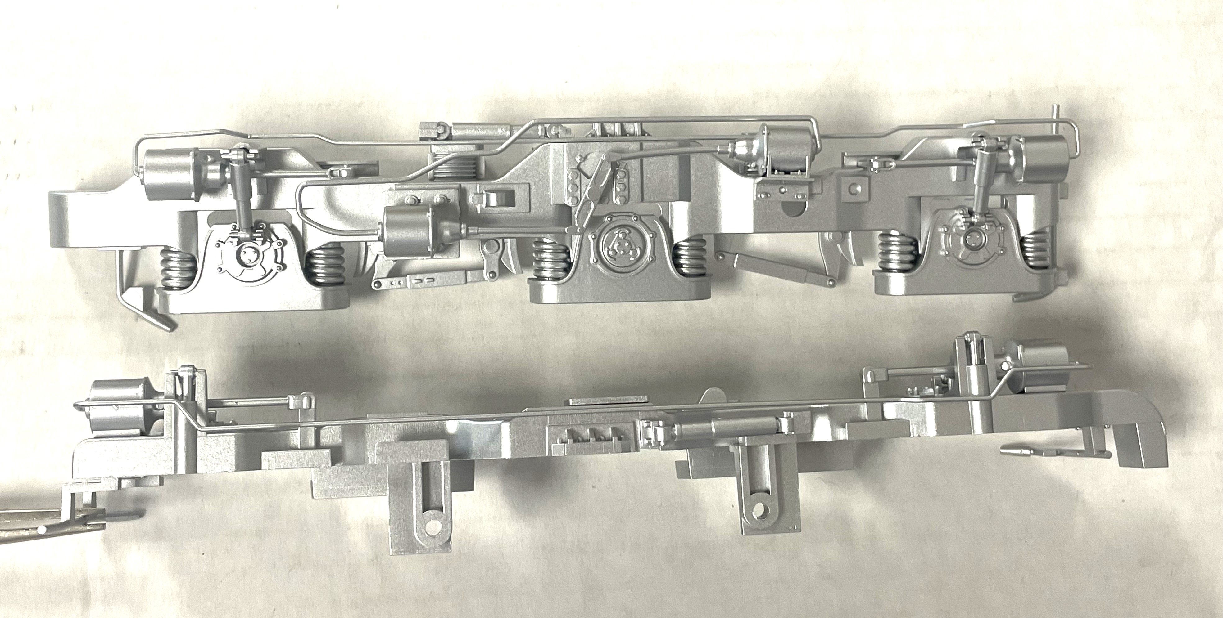 SIDE FRAME / 3-AXLE / HIGH ADHESION / RF OR LR / SILVER / RAILKING ONE GAUGE ES44AC