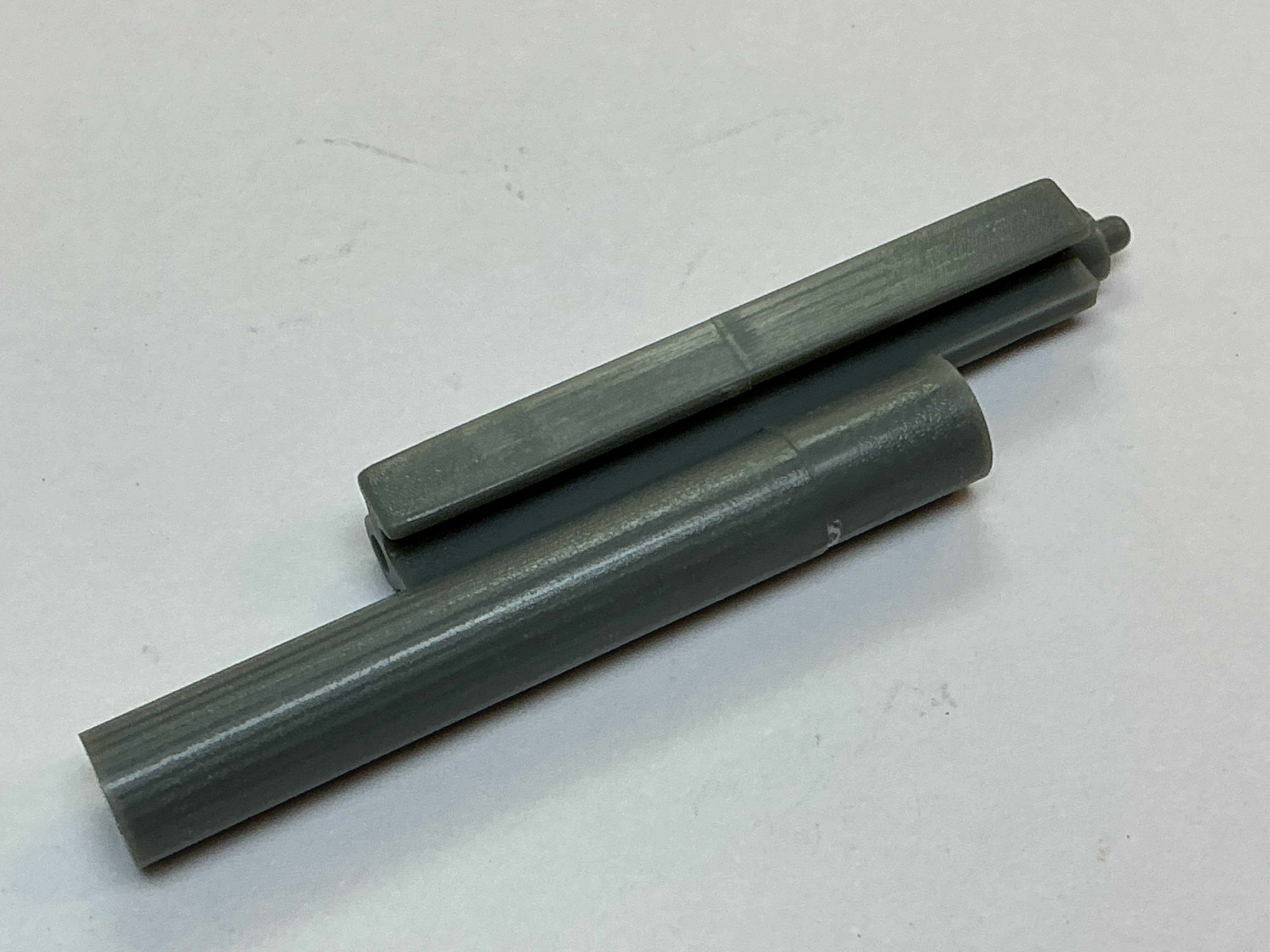 BODY POST / COLORS MAY VARY / 43.7mm L / RH OFFSET / PREMIER E-33