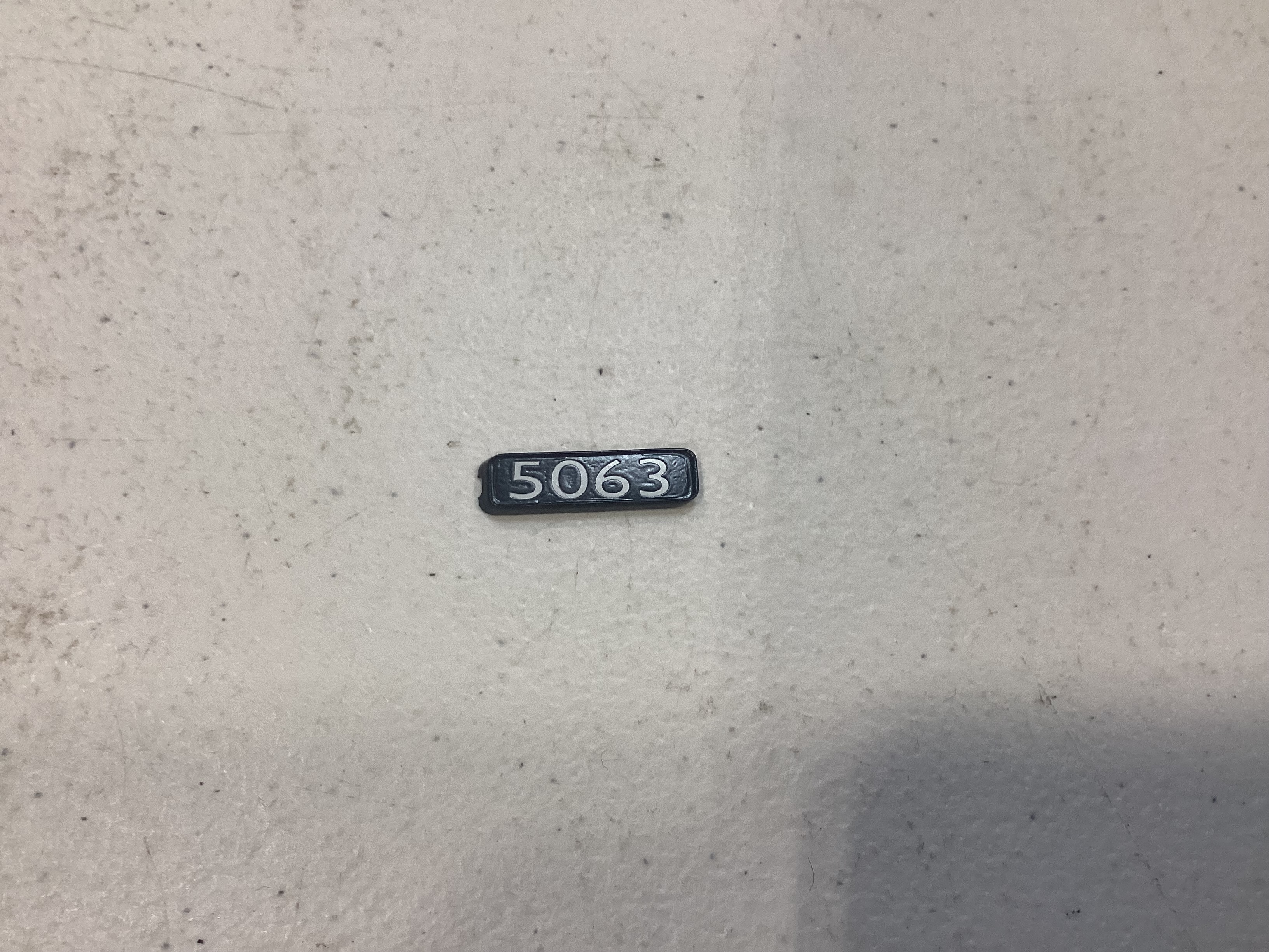 NUMBER BOARD / REAR / LH OR RH / #5063 / NARROW NOSE / RAILKING ONE GAUGE DASH-8