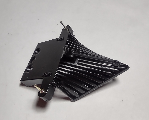 PILOT / COWCATCHER / BLACK / GOLD STANCHIONS / NO POLE / PREMIER ESE 4-4-0